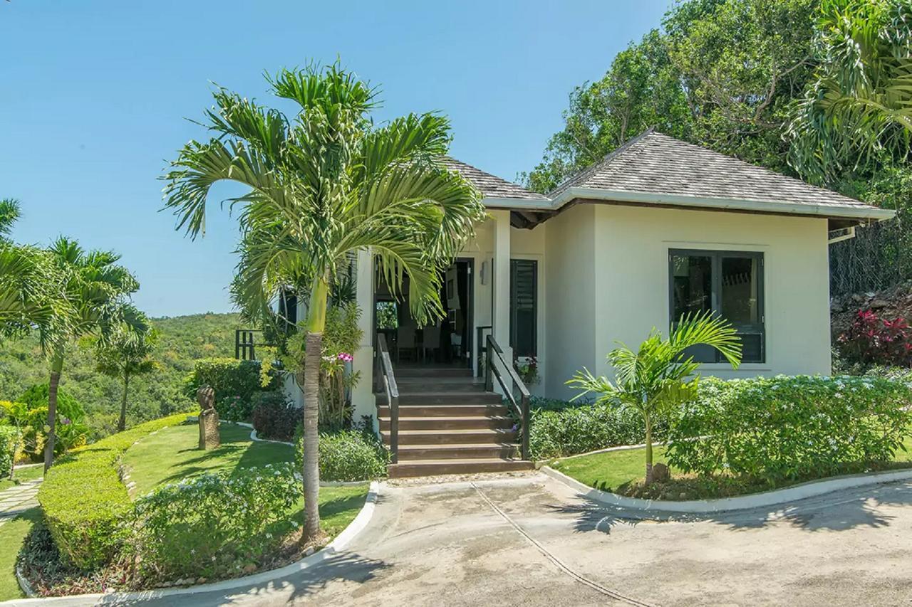 Luxury Villa Sleeps 6, Beach Access, Montego Bay Exterior photo