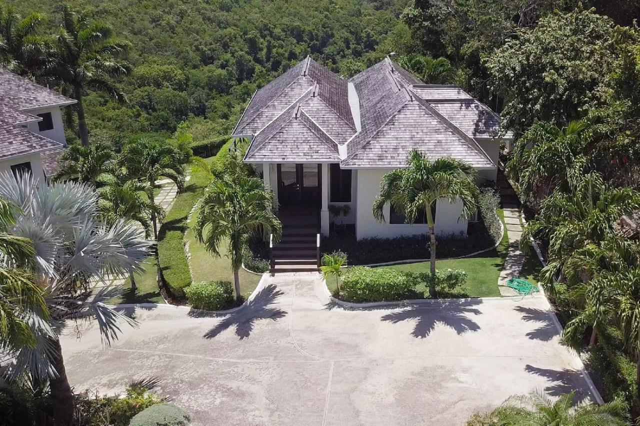 Luxury Villa Sleeps 6, Beach Access, Montego Bay Exterior photo